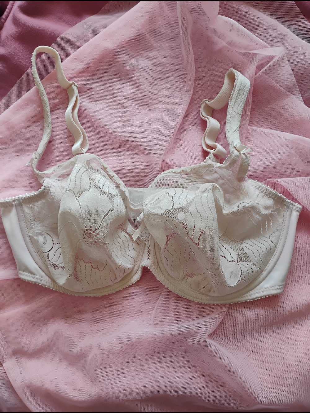 NOT FOR SALE>>>>>Given As Free Gift>>>>>EMPREINTE Delicate